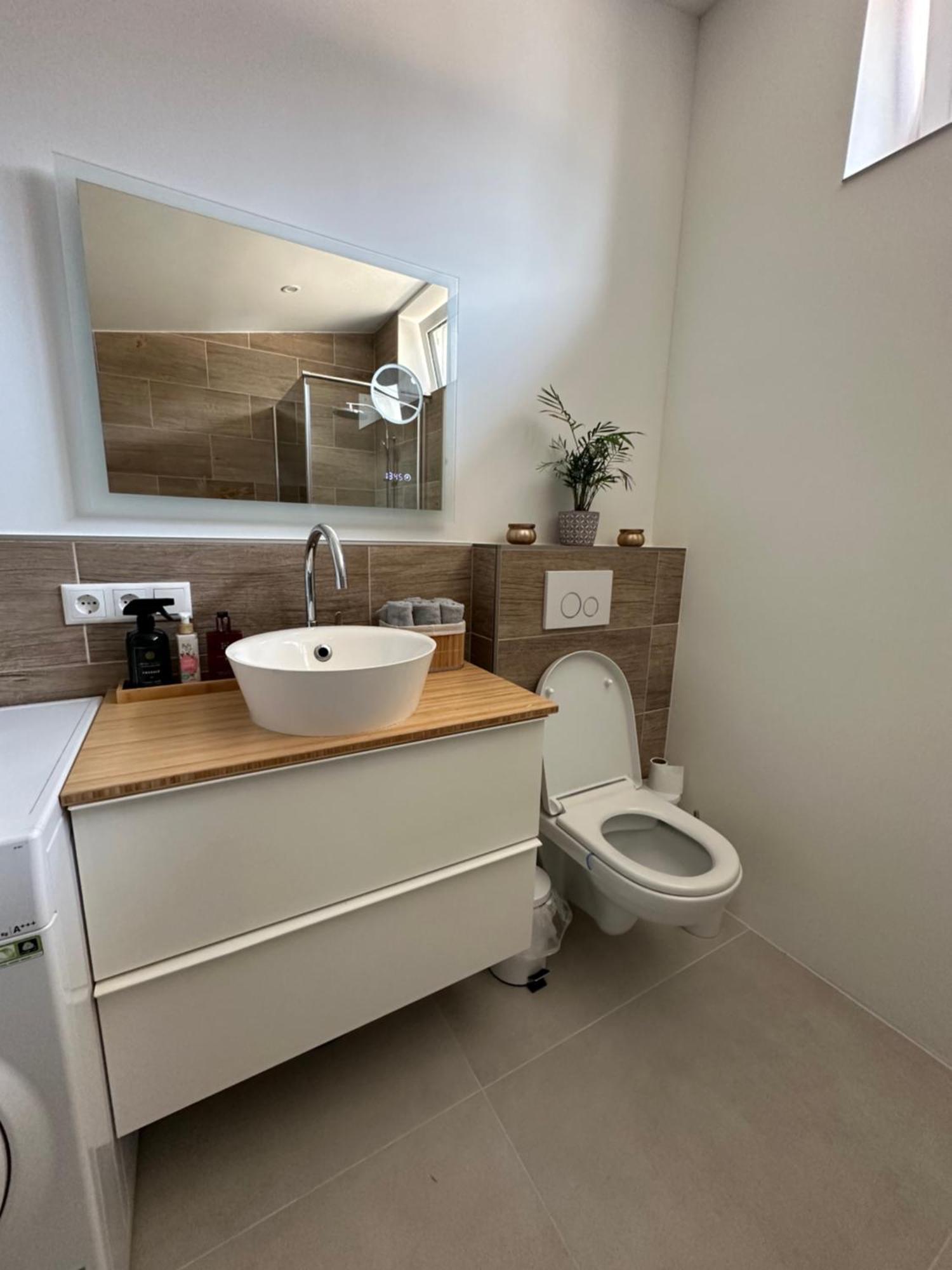 A&E Rooms Fernwald Ngoại thất bức ảnh